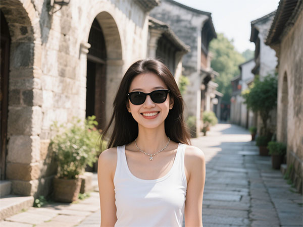 女人手的运势：揭示你的手相秘密，掌握未来运势的关键所在
