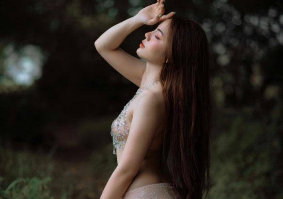十二星座白羊座女生：白羊座女生的魅力揭秘，她们为何总是吸引目光？