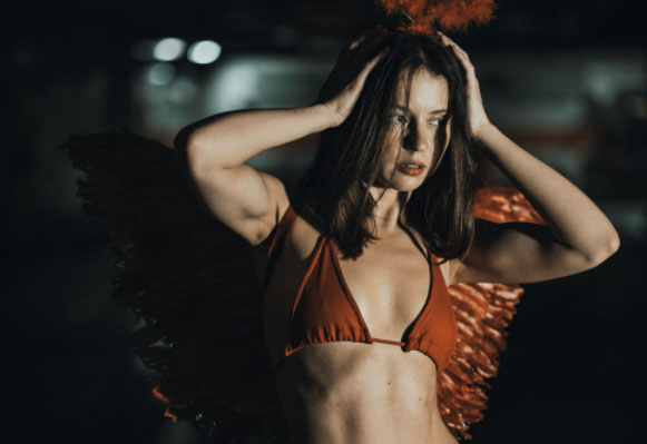 属狗的天平座女生性格：属狗天平座女生，优雅与忠诚并存的魅力解析